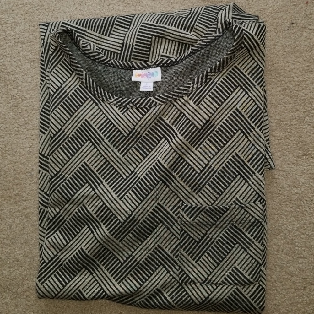 LuLaRoe Carly. Size large